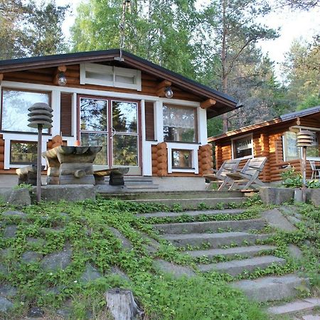 Hirsimoekki Ja Makuuaitta 호텔 Karijoki 외부 사진